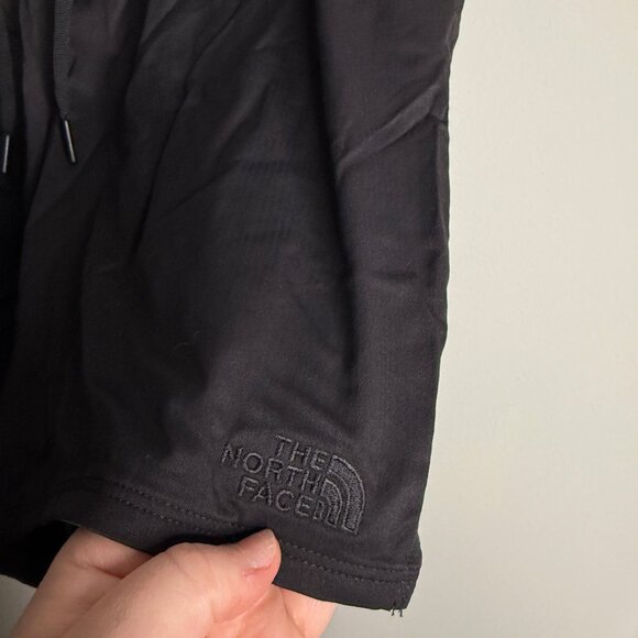 The North Face NWT Women's‎ Black Aphrodite Motion Shorts Size Medium Long - Picture 4 of 7